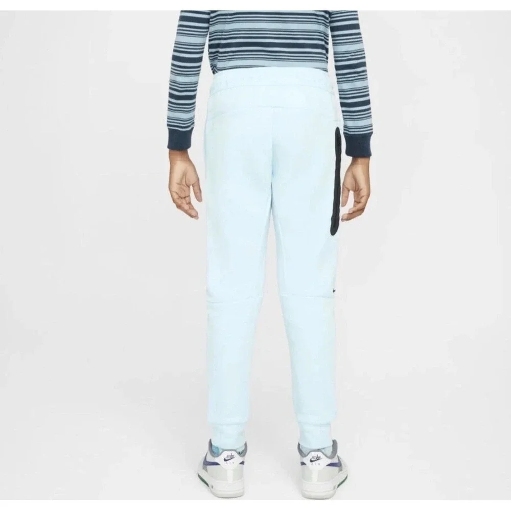 Nike sportswear tech